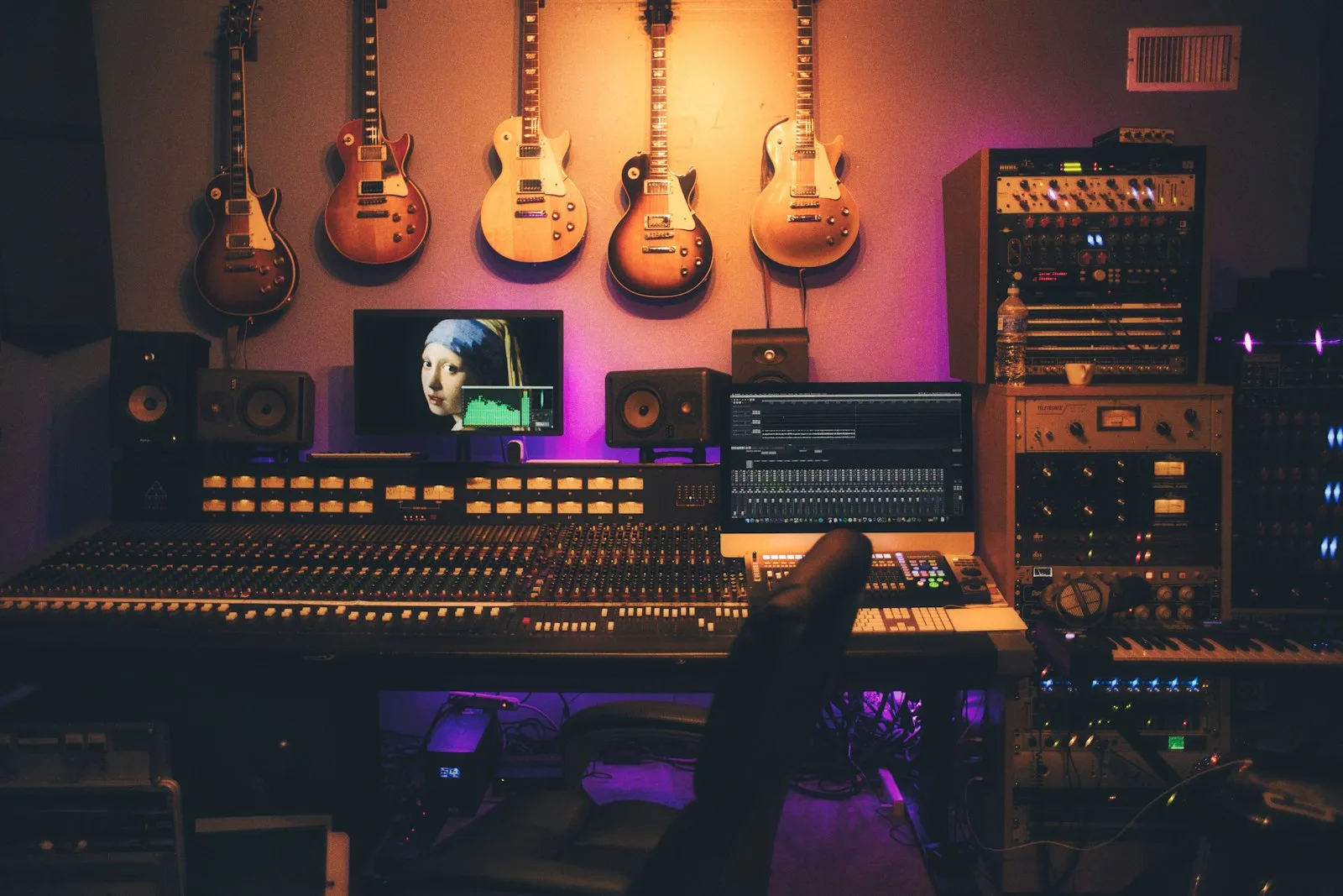 Studio Desk — Post: Winter studio season: start the 2027 catalogue now